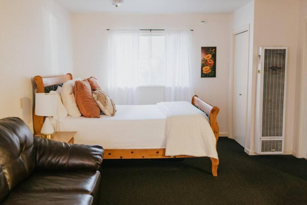 The Long Barn Lodge Екстер'єр фото
