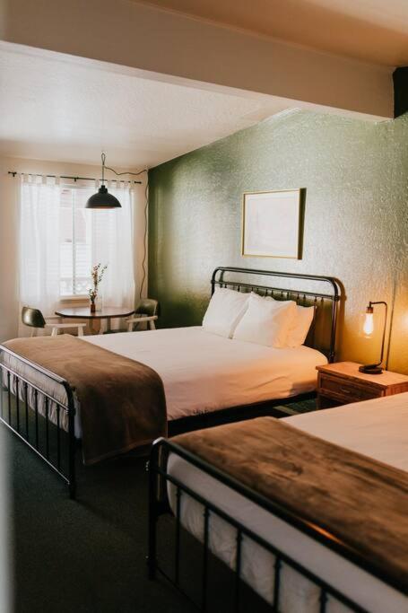 The Long Barn Lodge Екстер'єр фото