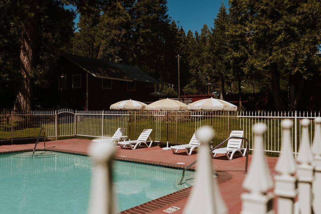 The Long Barn Lodge Екстер'єр фото