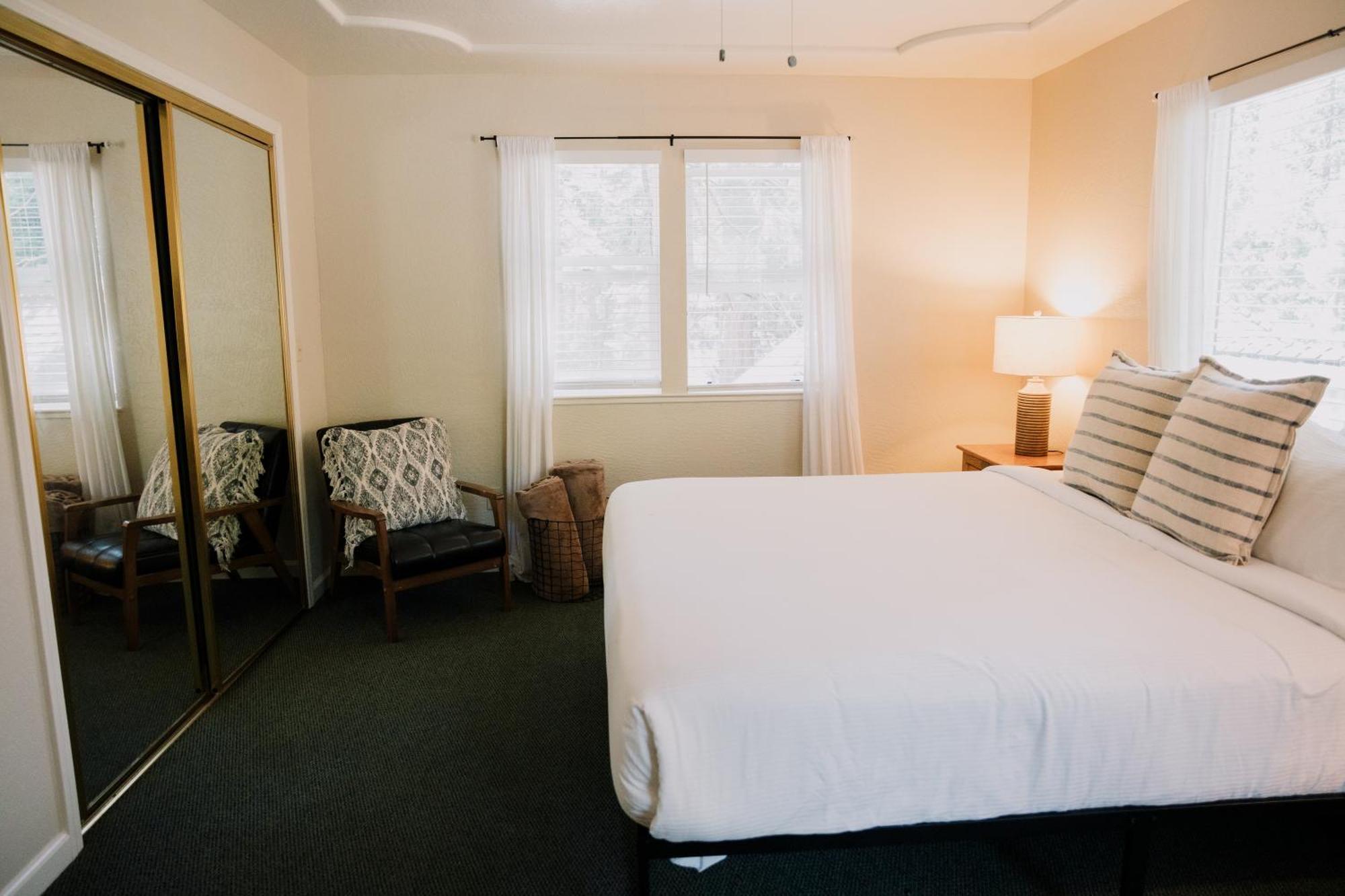The Long Barn Lodge Екстер'єр фото