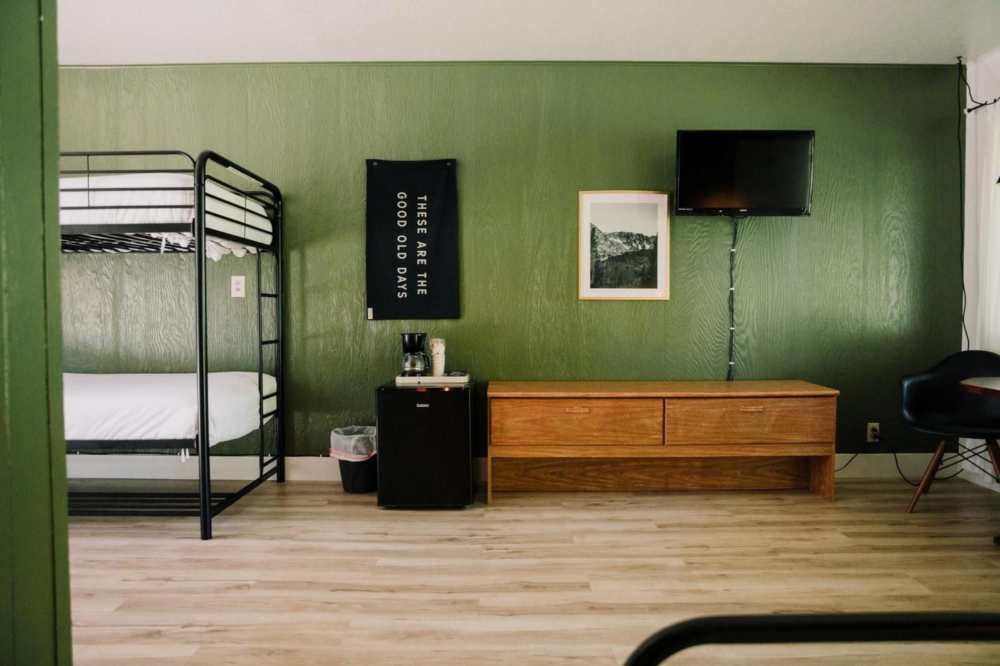 The Long Barn Lodge Екстер'єр фото